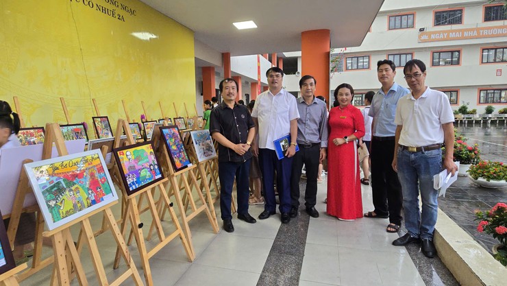 Cuộc thi vẽ tranh “Em yêu Tổ quốc Việt Nam” kết thúc tốt đẹp với nhiều tác phẩm ấn tượng, khẳng định sức hút và sự lan tỏa mạnh mẽ trong học sinh khối Tiểu học và Trung học cơ sở trên địa bàn phường Đông Ngạc- Ảnh 9.