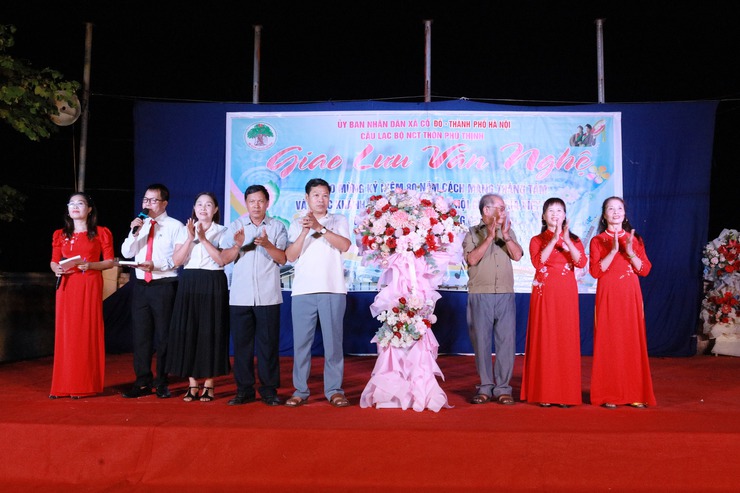 CÂU LẠC BỘ NGƯỜI CAO TUỔI THÔN PHÚ THỊNH TỔ CHỨC GIAO LƯU VĂN NGHỆ CHÀO MỪNG 80 NĂM QUỐC KHÁNH NƯỚC CỘNG HÒA XÃ HỘI CHỦ NGHĨA VIỆT NAM.- Ảnh 1.