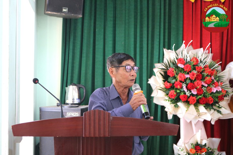 Đồng chí Phó Bí thư Thường trực Đảng ủy xã Phú Cát dự sinh hoạt chi bộ thôn Yên Thái- Ảnh 6.