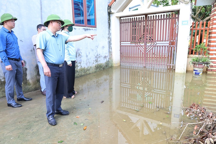 Quảng Bị: Triển khai công tác khắc phục hậu quả sau cơn bão số 5 tại một số thôn, xóm trên địa xã- Ảnh 5.