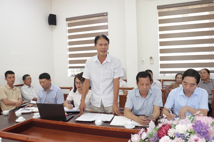  Lãnh đạo UBND xã Bát Tràng giao ban với các trưởng thôn về việc thực hiện nhiệm vụ tháng 8, triển khai nhiệm vụ trọng tâm tháng 9 năm 2025- Ảnh 2.