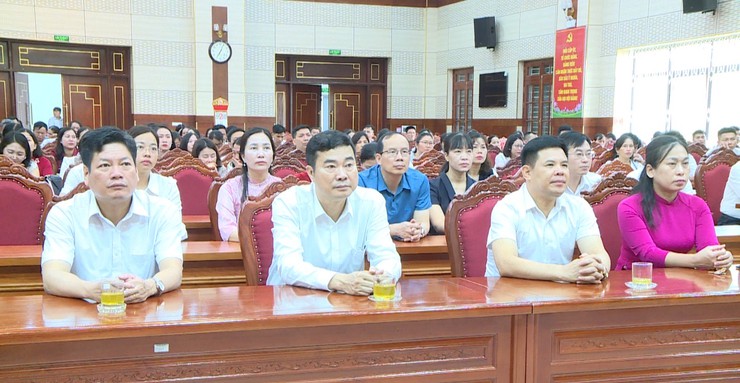Xã Phúc Thọ tổ chức tiếp sóng Lễ kỷ niệm 80 năm Cách mạng tháng Tám và Quốc khánh 2/9- Ảnh 1.