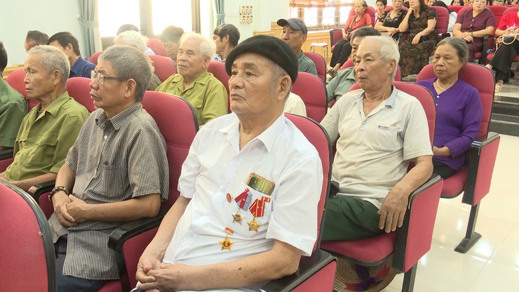 Hội nghị nói chuyện chuyên đề “Chủ tịch hồ Chí Minh với công tác Đền ơn đáp nghĩa, quan tâm chăm sóc người có công"- Ảnh 5.