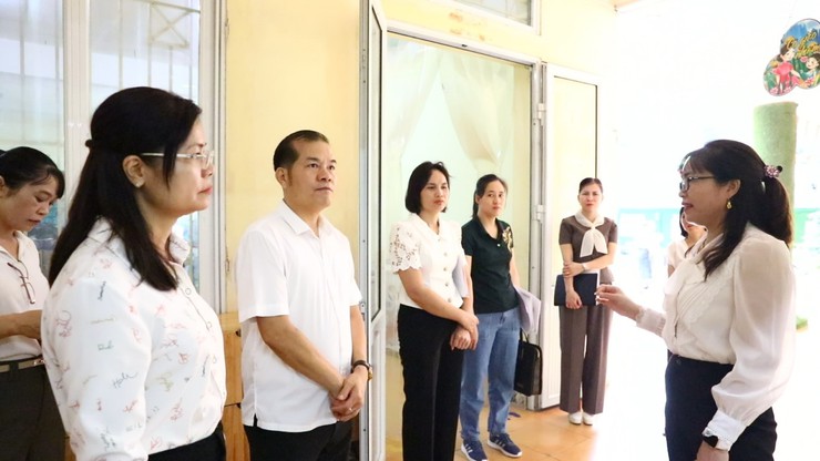 Thường trực HĐND xã khảo sát cơ sở vật chất trường học điểm Quyết Tiến- Ảnh 2.