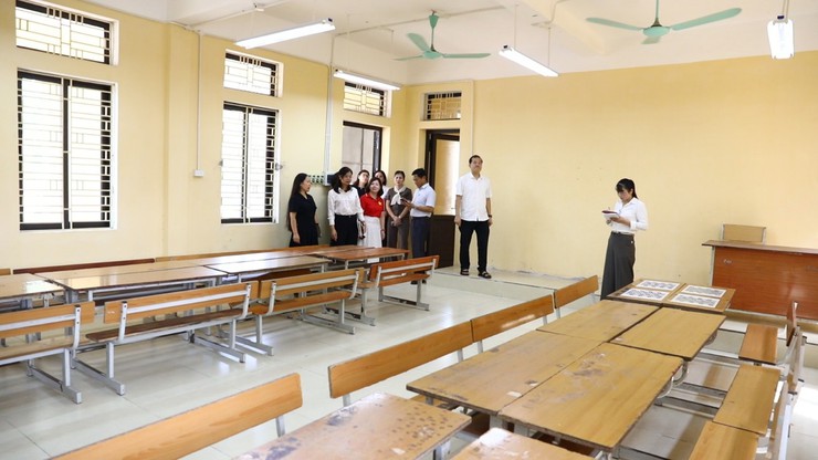 Thường trực HĐND xã khảo sát cơ sở vật chất trường học điểm Quyết Tiến- Ảnh 4.