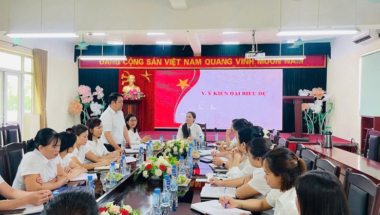 Các đồng chí lãnh đạo xã dự sinh hoạt chi bộ theo Chỉ thị số 50-CT/TW của Ban Bí thư Trung ương Đảng- Ảnh 3.