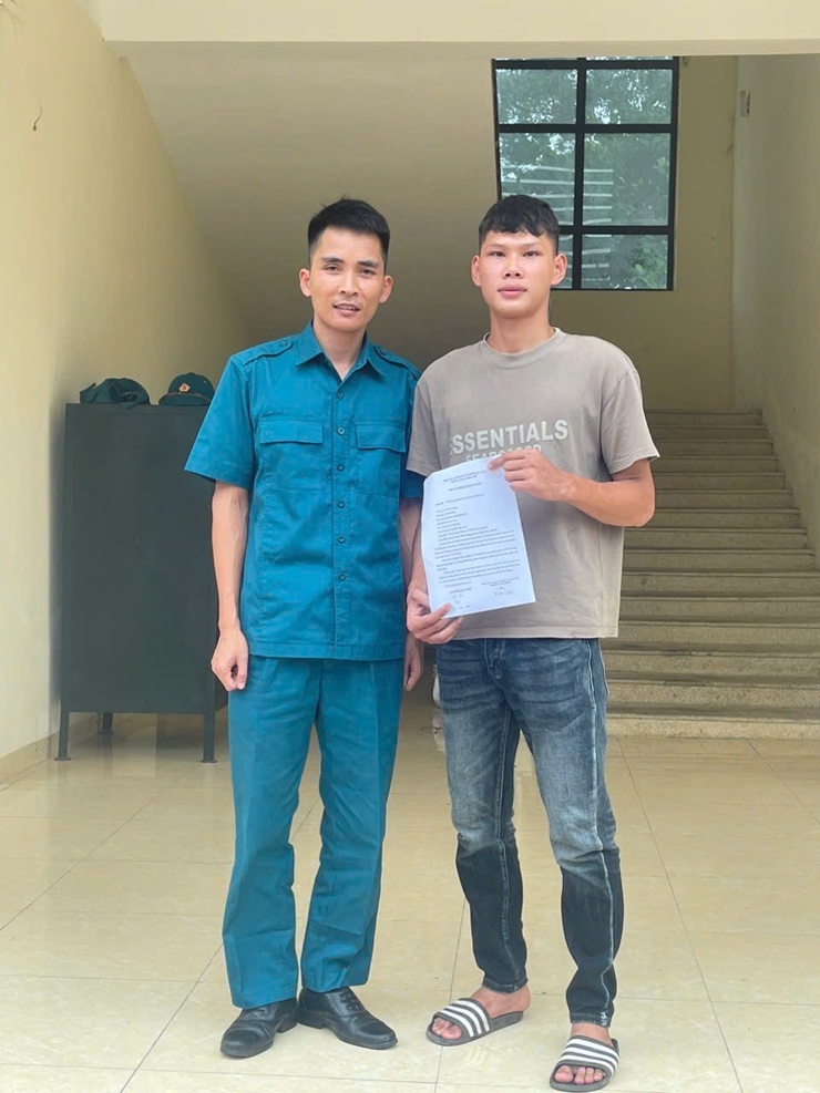 3 thanh niên xã Thanh Oai hăng hái viết đơn tình nguyện nhập ngũ năm 2026- Ảnh 2.