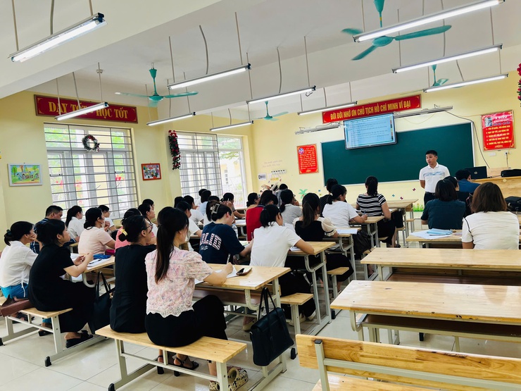 Các trường học trên địa bàn xã Chương Dương tích cực chuẩn bị cho năm học mới- Ảnh 1.