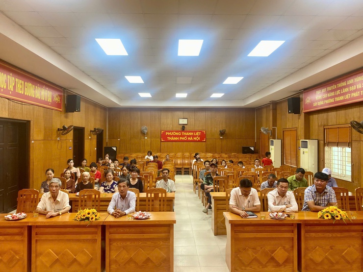 Phường Thanh Liệt: Gia đình Trí tuệ - Tình người trao 28 suất quà cho các hoàn cảnh khó khăn nhân dịp Quốc khánh 2/9 và mùa Vu Lan báo hiếu- Ảnh 1.