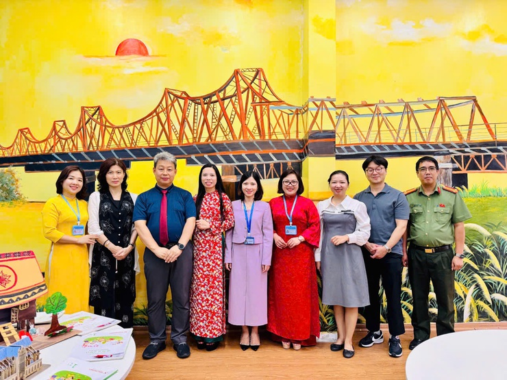 Trường THCS Long Biên tổ chức giao lưu văn hóa - ngôn ngữ với Trường Tiểu học Daeseong (Cheongju, Hàn Quốc)- Ảnh 7.