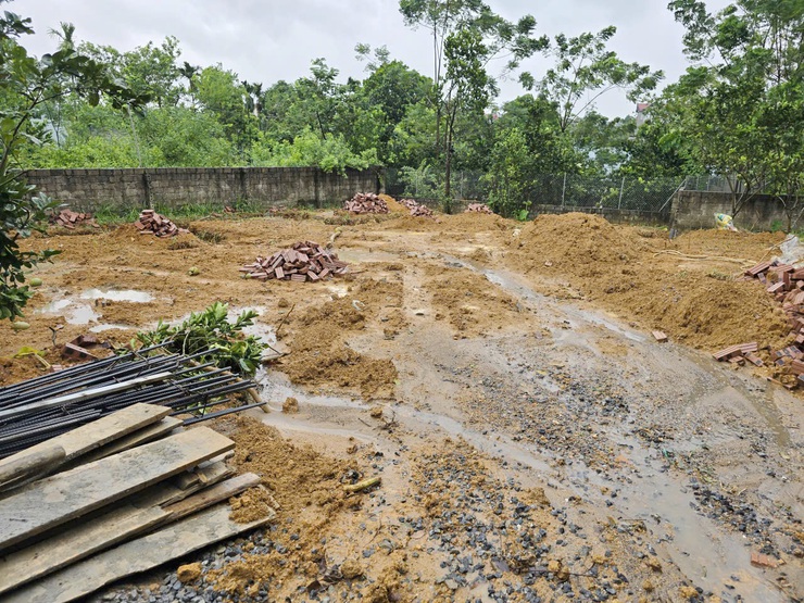 Xã Phú Cát: Hai hộ dân tự giác tháo dỡ công trình vi phạm, hoàn trả mặt bằng nguyên trạng- Ảnh 6.