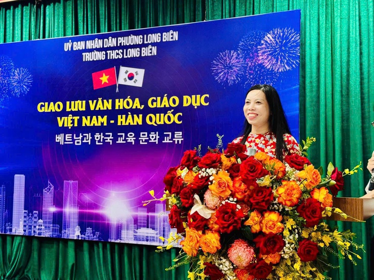 Trường THCS Long Biên tổ chức giao lưu văn hóa - ngôn ngữ với Trường Tiểu học Daeseong (Cheongju, Hàn Quốc)- Ảnh 4.