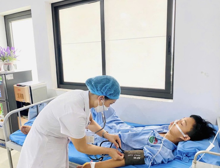 BVĐK Ba Vì: Xây dựng đội ngũ điều dưỡng toàn diện, kiến tạo niềm tin nơi người bệnh- Ảnh 1.