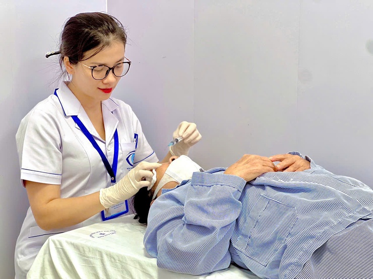 Chăm sóc ánh nhìn - Chạm tới trái tim- Ảnh 2.