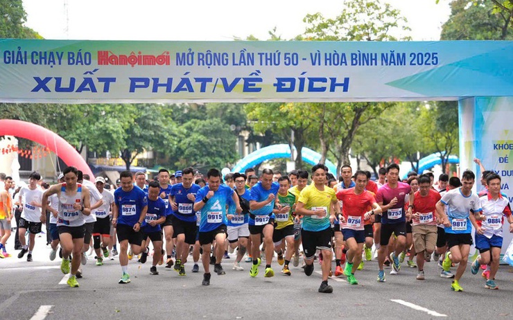 Chung kết Giải chạy Báo Hànộimới mở rộng lần thứ 50 - Vì hòa bình năm 2025- Ảnh 4.