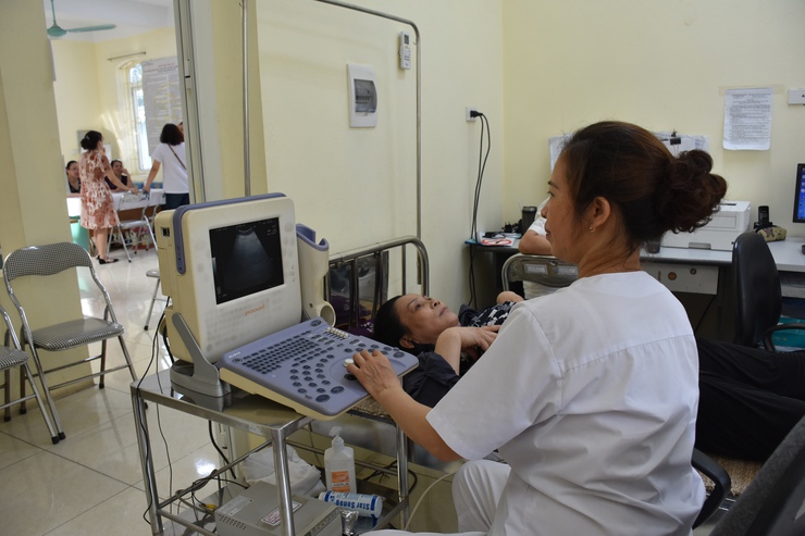 Nhiều chính sách đặc thù mở rộng vững chắc độ bao phủ bảo hiểm y tế- Ảnh 1.