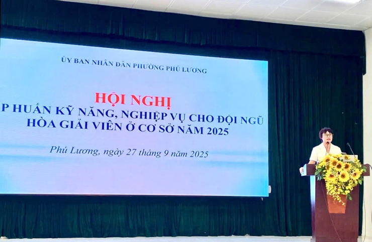 UBND phường Phú Lương tổ chức hội nghị tập huấn nghiệp vụ, kỹ năng hòa giải cơ sở cho đội ngũ hòa giải viên trên địa bàn phường năm 2025- Ảnh 1.