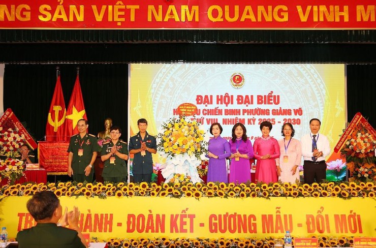 Hội Cựu chiến binh phường Giảng Võ: Phát huy truyền thống “Trung thành - Đoàn kết - Gương mẫu - Đổi mới” quyết tâm xây dựng tổ chức Hội thật sự vững mạnh- Ảnh 1.
