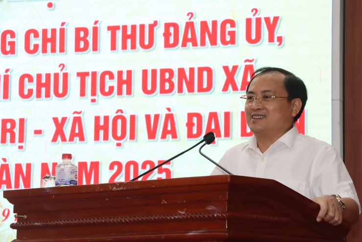 Xã Phú Xuyên tổ chức hội nghị tiếp xúc, đối thoại giữa người đứng đầu cấp ủy, chính quyền với MTTQ và nhân dân trên địa bàn xã.- Ảnh 7.