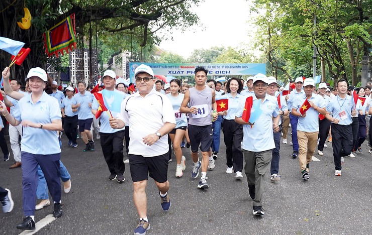 Chung kết Giải chạy Báo Hànộimới mở rộng lần thứ 50 - Vì hòa bình năm 2025- Ảnh 6.