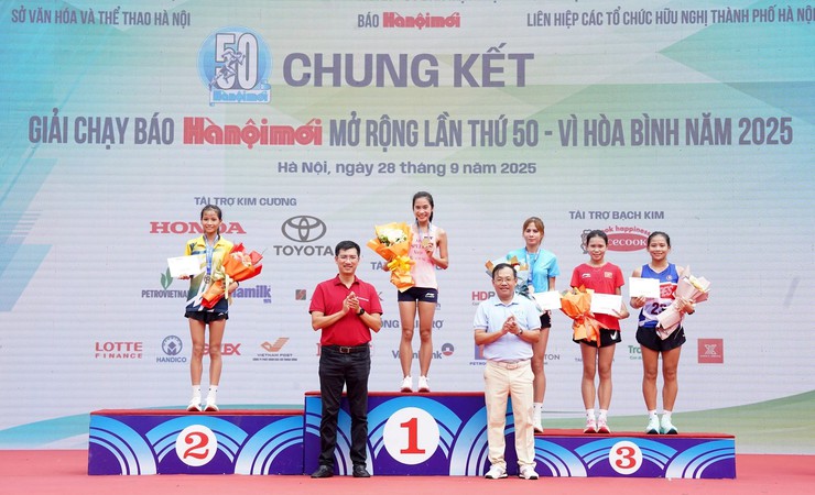 Chung kết Giải chạy Báo Hànộimới mở rộng lần thứ 50 - Vì hòa bình năm 2025- Ảnh 11.
