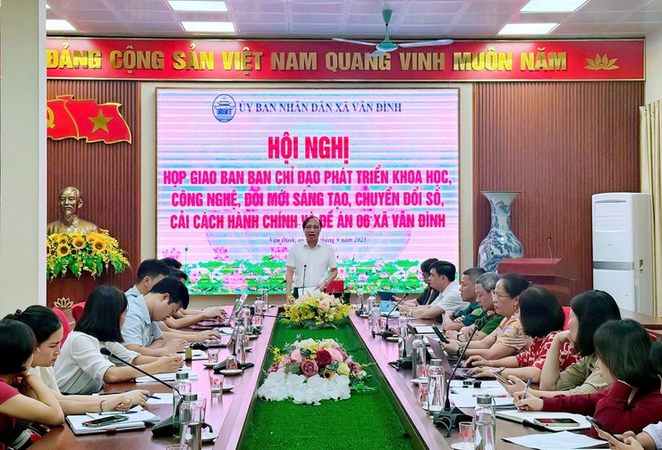 Xã Vân Đình: Đẩy mạnh phát triển khoa học, công nghệ, đổi mới sáng tạo, chuyển đổi số, cải cách hành chính.- Ảnh 1.