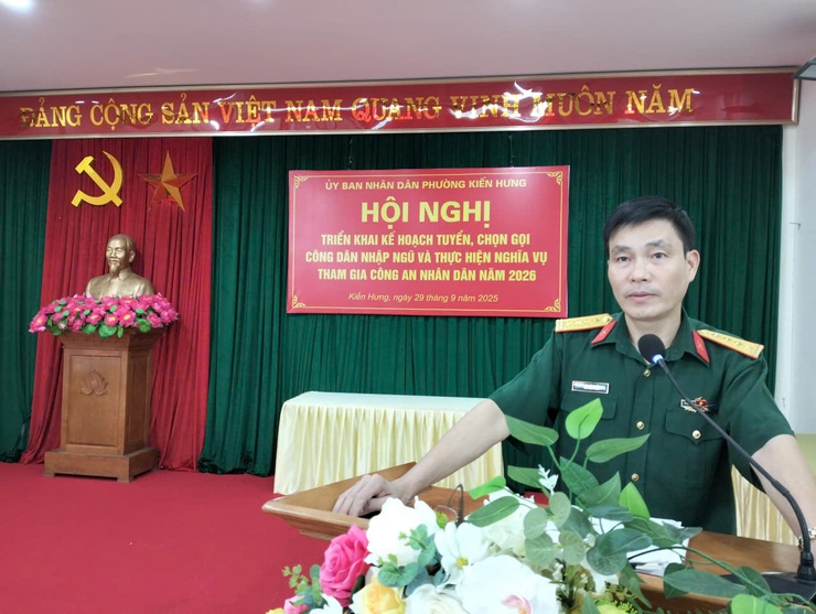 Phường Kiến Hưng triển khai kế hoạch công tác tuyển chọn, gọi công dân nhập ngũ và thực hiện nghĩa vụ tham gia Công an nhân dân năm 2026- Ảnh 2.