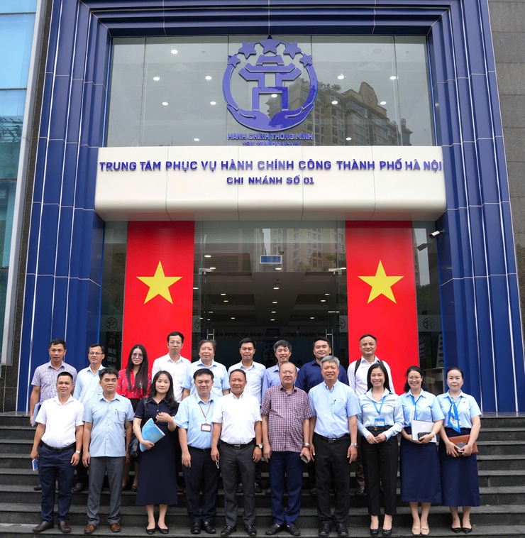 Hà Nội ban hành Quy định mới về chức năng, nhiệm vụ các phòng thuộc Trung tâm Phục vụ Hành chính công- Ảnh 3.