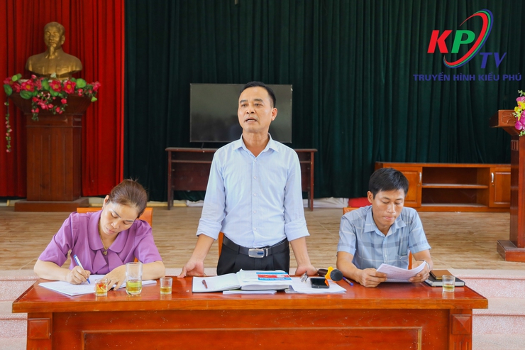 Đồng chí Đào Đức Anh- Phó bí thư thường trực Đảng ủy xã Kiều Phú dự sinh hoạt Đảng với Chi bộ thôn Thế Trụ- Ảnh 3.