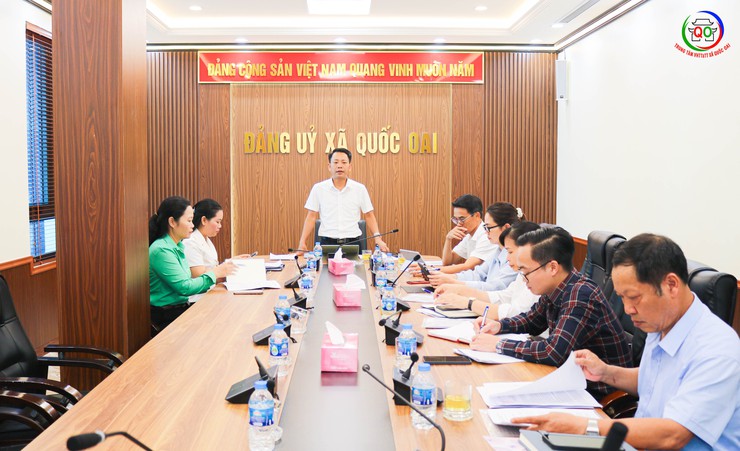 Thường trực Đảng ủy xã Quốc Oai làm việc với Mặt trận Tổ quốc và các đoàn thể về công tác chuẩn bị đại hội nhiệm kỳ 2025-2030- Ảnh 1.