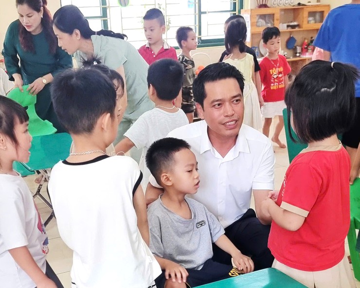 CHỦ TỊCH UBND XÃ KIỂM TRA CÁC TRƯỜNG HỌC TRÊN ĐỊA BÀN XÃ NỘI BÀI- Ảnh 1.