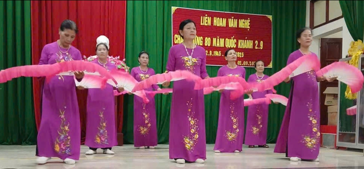 ỨNG HÒA SÔI NỔI CÁC HOẠT ĐỘNG VĂN HÓA, VĂN NGHỆ, THỂ DỤC THỂ THAO CHÀO MỪNG KỶ NIỆM 80 NĂM QUỐC KHÁNH 2/9.- Ảnh 3.