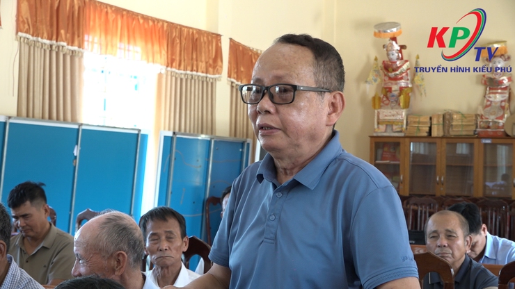 Đồng chí Phùng Huy Diễn- Phó Bí thư Đảng ủy, Chủ tịch UBND xã Kiều Phú dự sinh hoạt Đảng thường kỳ với Chi bộ thôn Văn Quang- Ảnh 2.