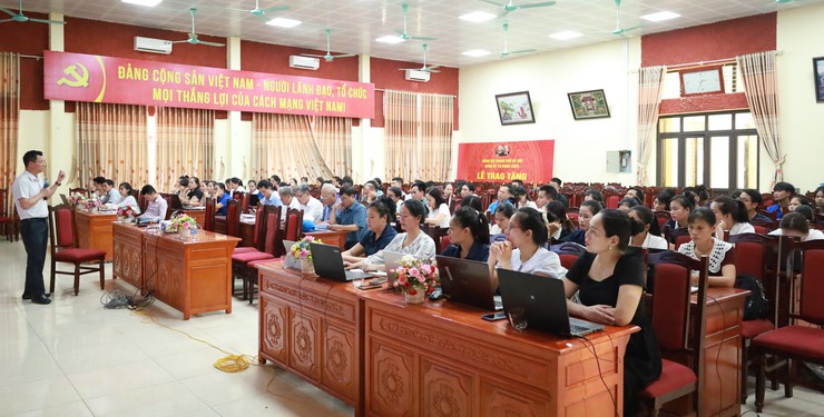150 ĐẠI BIỂU CỦA XÃ MINH CHÂU ĐƯỢC TẬP HUẤN ỨNG DỤNG TRÍ TUỆ NHÂN TẠO TRONG CÔNG VIỆC HÀNH CHÍNH- Ảnh 2.