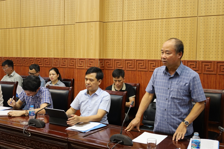 Sở Nông nghiệp và Môi trường Hà Nội kiểm tra hiện trường sạt lở tại xã Suối Hai: Đề nghị thành phố ban bố tình huống khẩn cấp về thiên tai đối với những khu vực nguy hiểm- Ảnh 5.