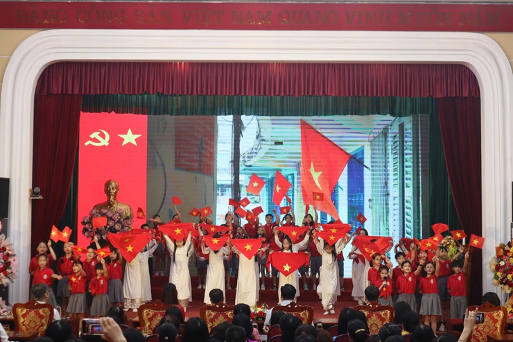 Phường Từ Liêm tổ chức Hội nghị tổng kết năm học 2024 - 2025, triển khai nhiệm vụ năm học 2025 - 2026- Ảnh 3.
