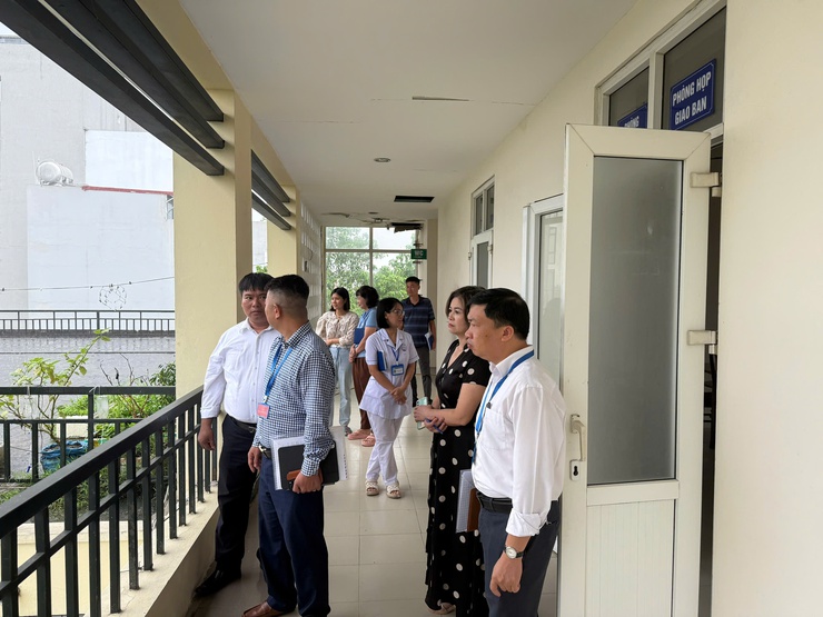 HĐND phường khảo sát chức năng, nhiệm vụ trạm y tế phường Long Biên- Ảnh 4.