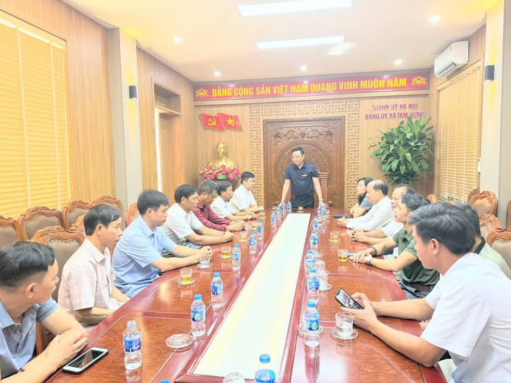 Tam Hưng gặp gỡ Linh mục chính xứ và đại diện Giáo xứ Đàn Giản- Ảnh 3.