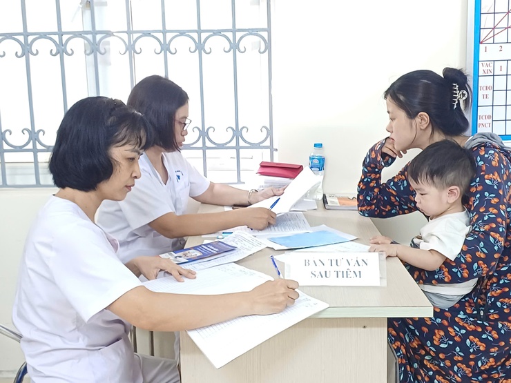 Trạm Y tế phường triển khai công tác tập huấn chuyên môn và tổ chức công tác Tiêm chủng mở rộng tháng 9- Ảnh 7.