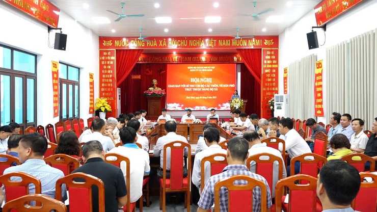 Đảng ủy xã Bình Minh tổ chức hội nghị giao ban với Bí thư chi bộ các thôn, tổ dân phố trực thuộc Đảng bộ xã- Ảnh 1.