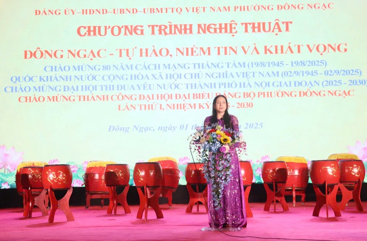 PHƯỜNG ĐÔNG NGẠC TỔ CHỨC CHƯƠNG TRÌNH NGHỆ THUẬT VỚI CHỦ ĐỀ “ĐÔNG NGẠC – TỰ HÀO, NIỀM TIN VÀ KHÁT VỌNG”- Ảnh 1.