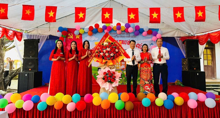 Trường Mầm non và Tiểu học Phú Mãn khai giảng năm học mới 2025-2026- Ảnh 1.