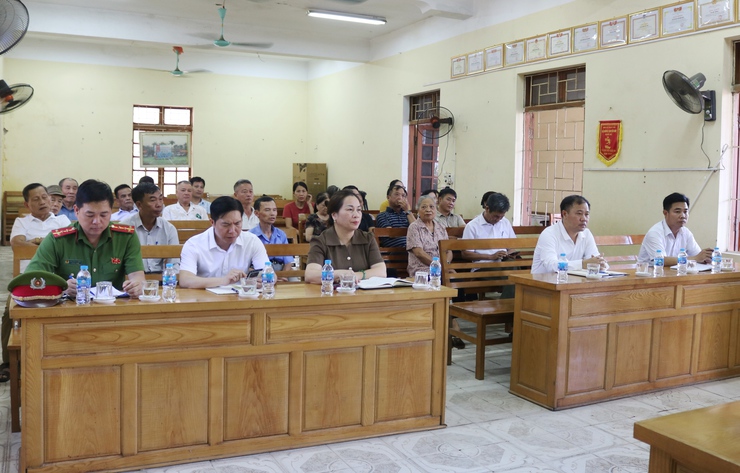 Đồng chí Nguyễn Trung Thành- Phó Bí thư Đảng ủy, Chủ tịch UBND xã Quốc Oai dự sinh hoạt Đảng thường kỳ với Chi bộ thôn Thạch Thán 1- Ảnh 1.