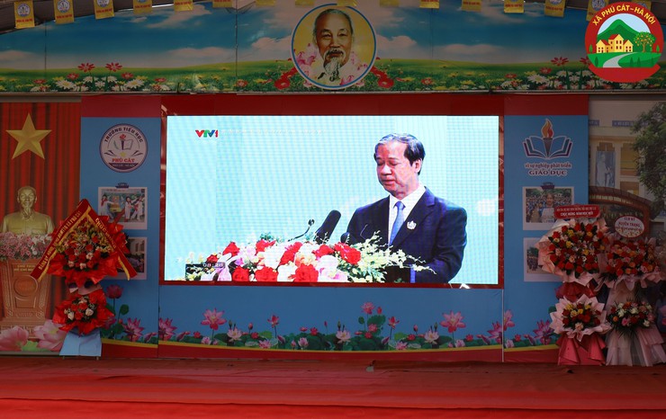 Đồng chí Bí thư Đảng ủy – Chủ tịch HĐND xã dự lễ khai giảng năm học mới tại trường Tiểu học và trường THCS Phú Cát- Ảnh 9.