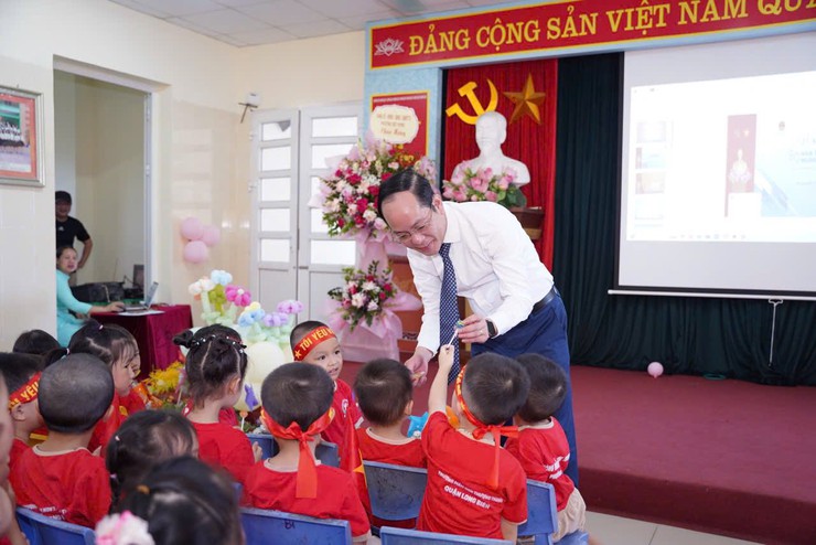 Phường Việt Hưng rộn ràng khai giảng năm học mới 2025-2026- Ảnh 15.