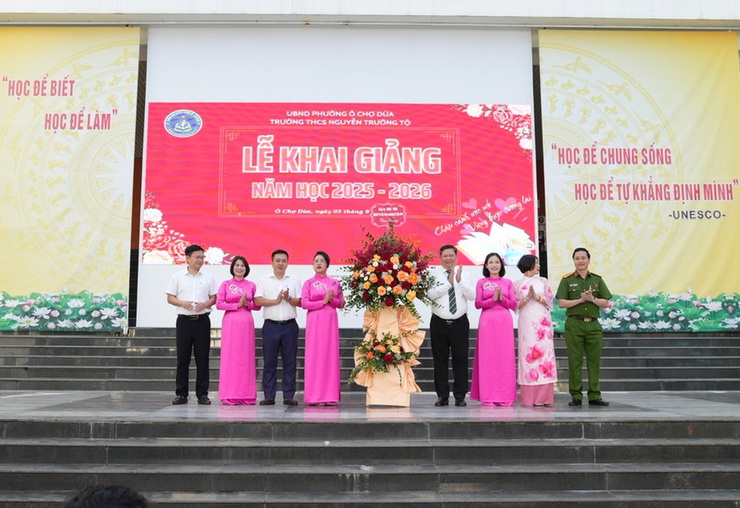 Phường Ô Chợ Dừa : Lễ khai giảng năm học mới 2025- 2026- Ảnh 1.