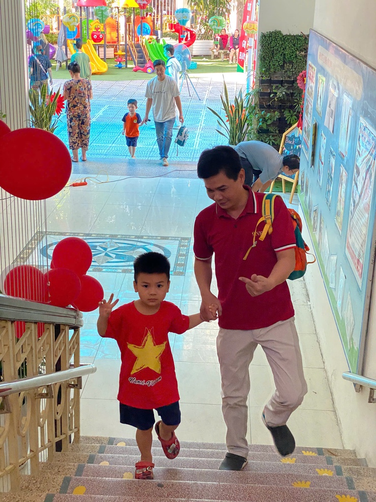 Phường Ô Chợ Dừa : Rực rỡ ngày Khai giảng năm học mới- Ảnh 16.