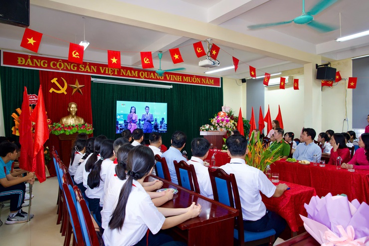 Phường Ô Chợ Dừa : Lễ khai giảng năm học mới 2025- 2026- Ảnh 10.