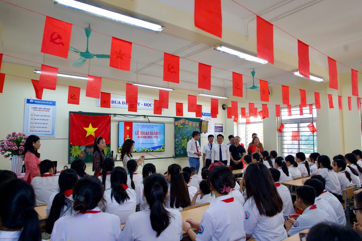 Phường Ô Chợ Dừa : Lễ khai giảng năm học mới 2025- 2026- Ảnh 11.