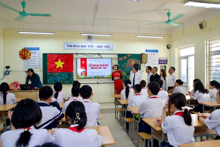 Phường Ô Chợ Dừa : Lễ khai giảng năm học mới 2025- 2026- Ảnh 12.